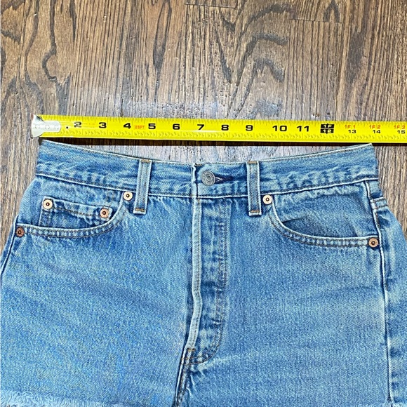 Vintage Levi cutoff shorts (27) - Picture 3 of 4